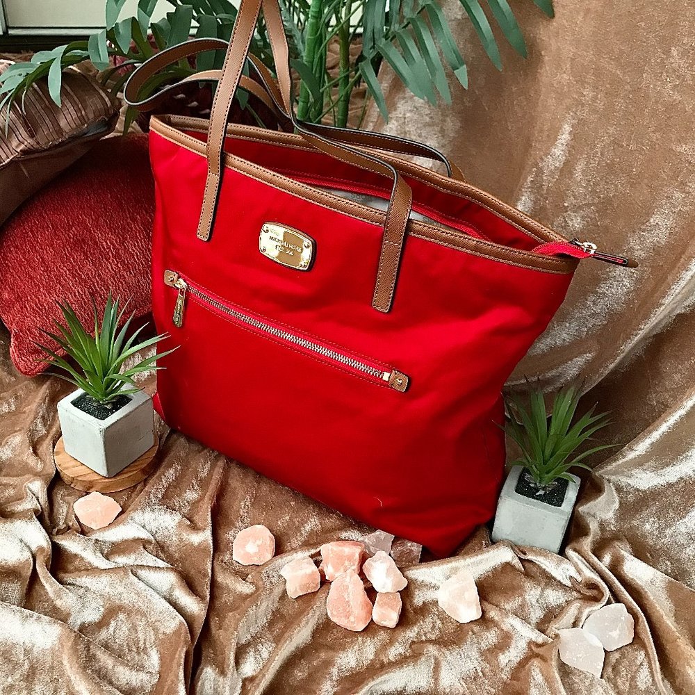 -MICHAEL KORS TOTE BAG